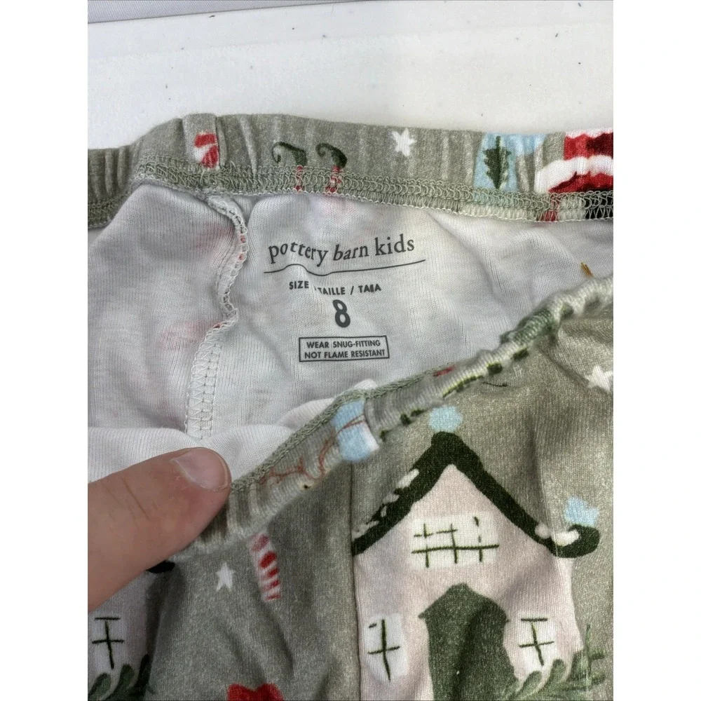 Pottery Barn kids Christmas Santa Flannel 2-pc Pajamas Set Sz-8